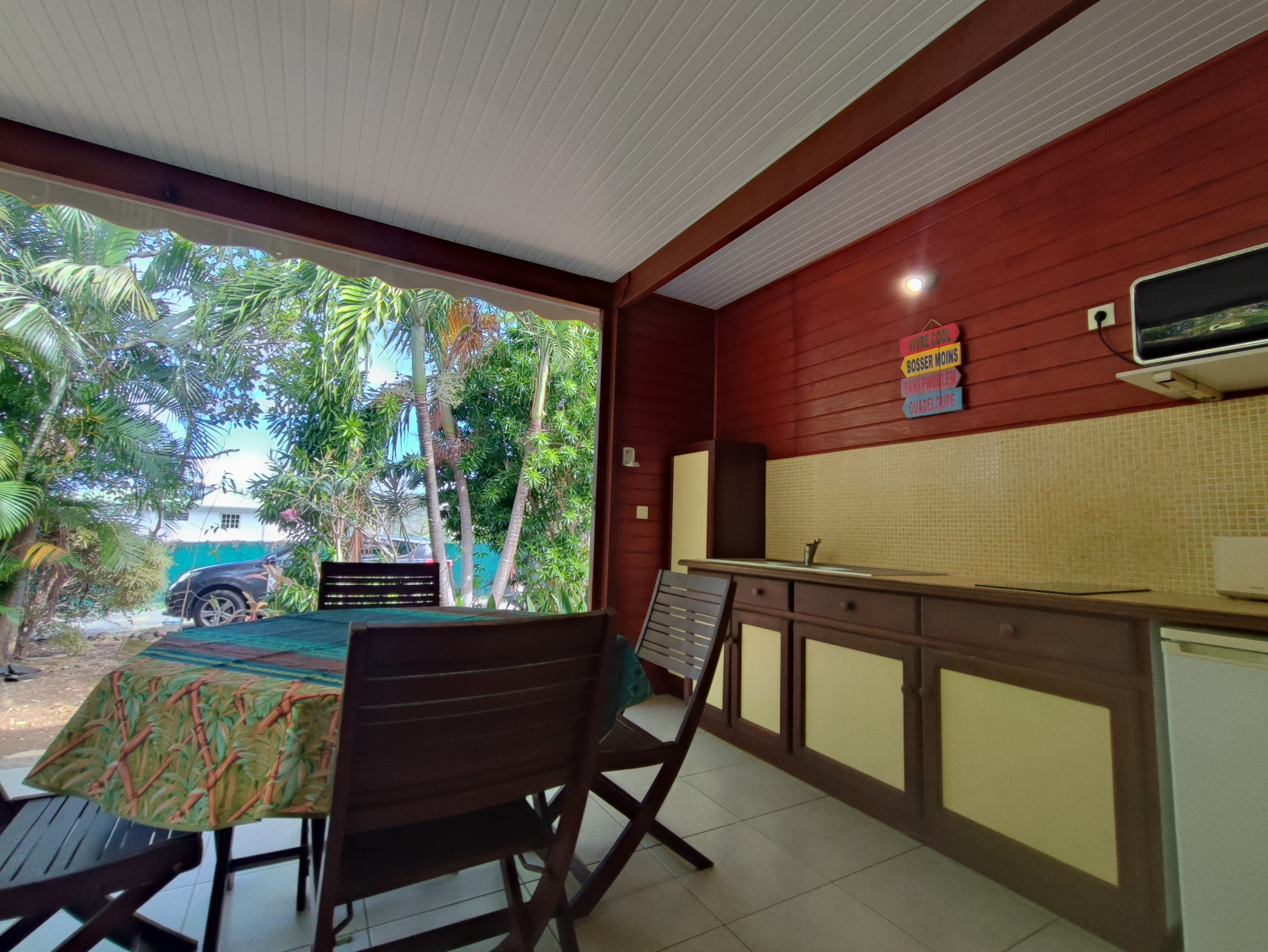 GITE-TORTUE-LUTH-Deshaies-Guadeloupe GITE-TORTUE-LUTH-Deshaies-Guadeloupe